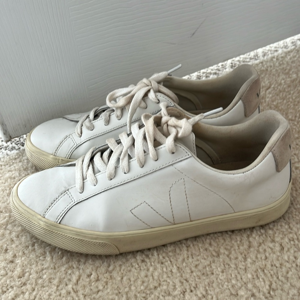 Veja sneakers size 7